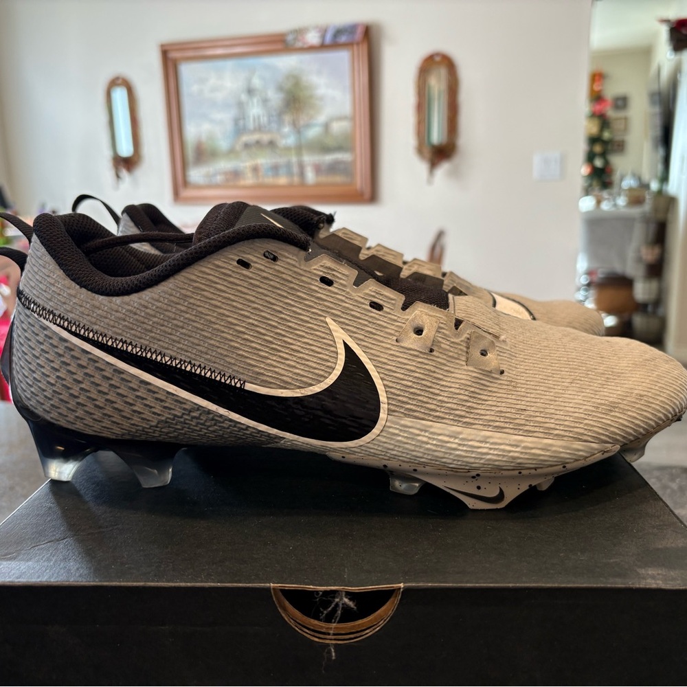 Nike Black and Gray Athletic Shoes
